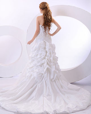 لباس عروسی با دم بلند لباس عروسی