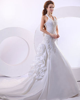 لباس عروسی با دم بلند لباس عروسی